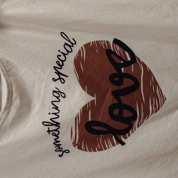 Love graphic tee-BUNDLE ONLY! - Picture 3 of 4